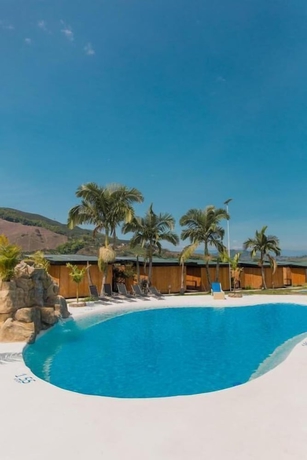 Imagen de la piscina del Hotel Resort Del Caf&eacute;. Foto 14