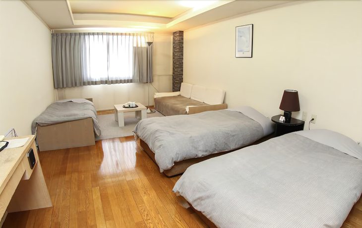 Imagen de la habitación del Hotel Resort Front Stage. Foto 15
