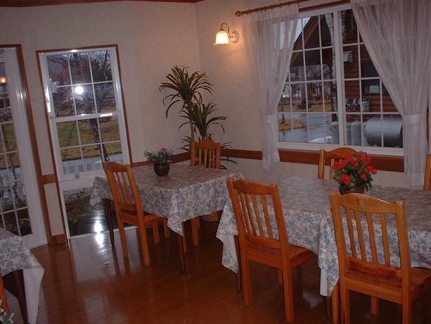 Imagen del bar/restaurante del Hotel Resort Inn White Silver. Foto 1