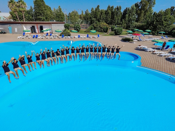 Imagen de la piscina del Hotel Resort Itaca - Nausicaa. Foto 15