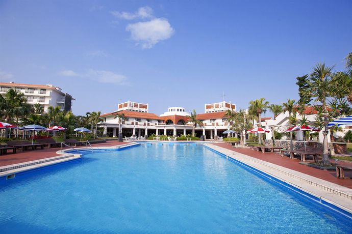 Imagen de los exteriores del Hotel Resort Kume Island. Foto 11