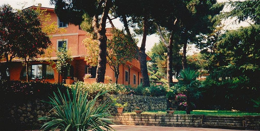 Imagen de los exteriores del Hotel Resort La Rocchetta. Foto 9