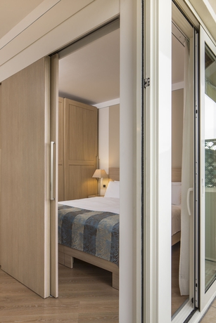 Imagen de la habitación del Hotel Resort Lake Garda. Foto 5