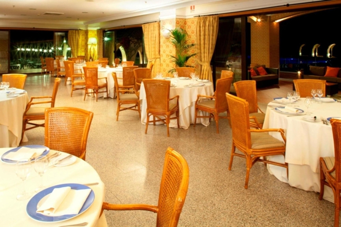 Imagen del bar/restaurante del Hotel Resort Marina Di Castello Golf and Spa. Foto 4