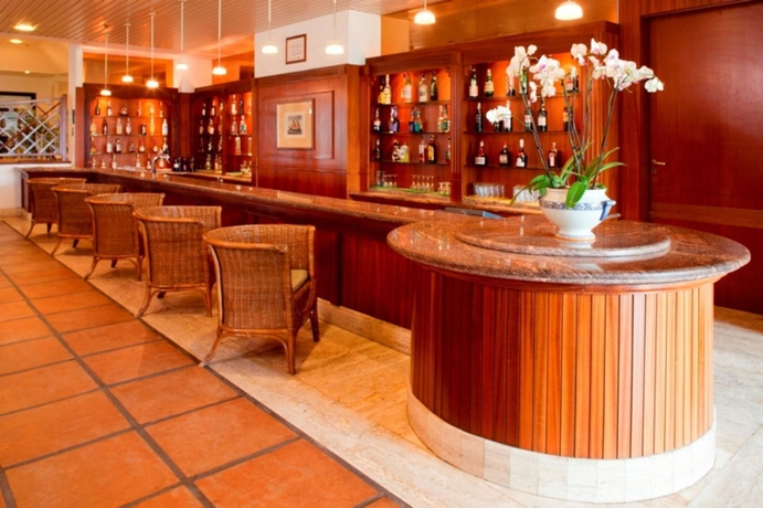 Imagen del bar/restaurante del Hotel Resort Marina Di Castello Golf and Spa. Foto 5