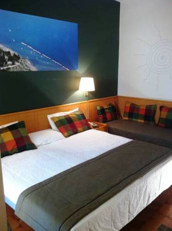 Imagen de la habitación del Hotel Resort Marinella. Foto 9