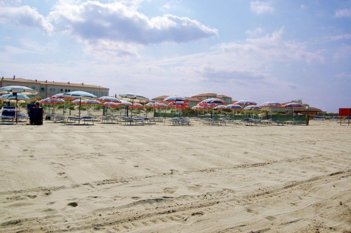 Imagen de los exteriores del Hotel Resort Principi di Piemonte. Foto 7