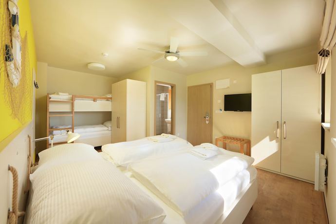 Imagen de la habitación del Hotel Resort Relax. Foto 13