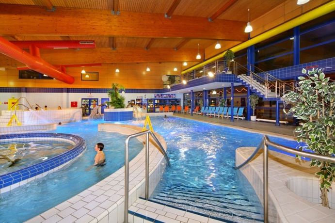 Imagen de la piscina del Hotel Resort &Scaron;pindl Hotel & Aquapark. Foto 11