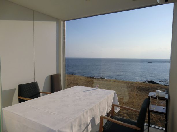 Imagen del bar/restaurante del Hotel Resort and Spa Blue Mermaid. Foto 2