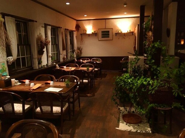 Imagen del bar/restaurante del Hotel Resort inn BON CHIC. Foto 27