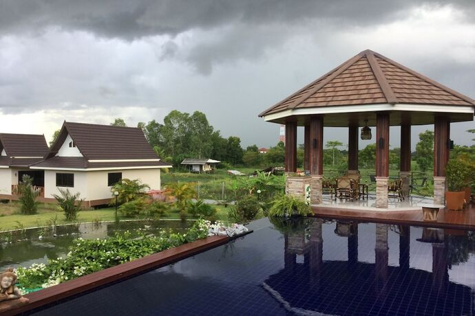 Imagen de la piscina del Hotel Resotel Baan Sanook. Foto 20