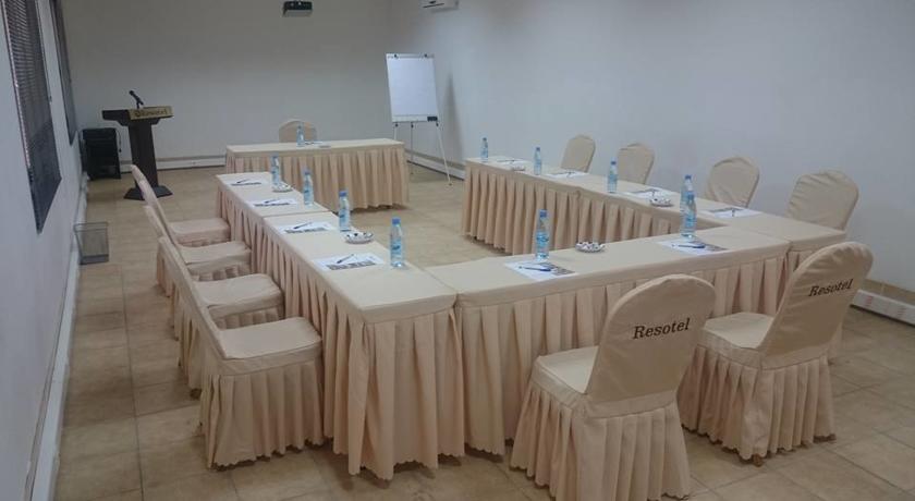 Imagen de los interiores del Hotel Resotel, Maputo. Foto 7