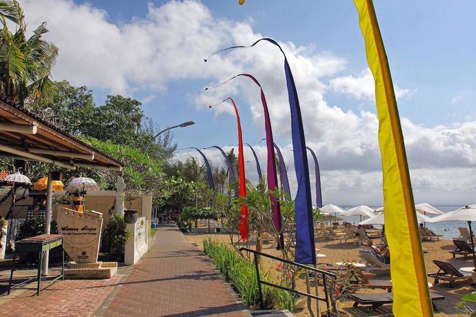 Imagen de los exteriores del Hotel Respati Beach - Chse Certified. Foto 19