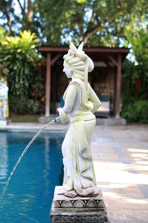 Imagen de la piscina del Hotel Respati Beach - Chse Certified. Foto 25