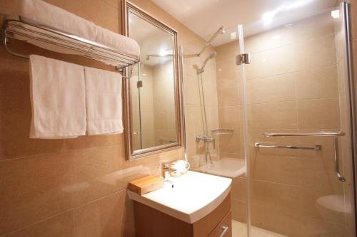 Imagen general del Hotel Resplendent Luxury (qingdao Carvinal). Foto 1