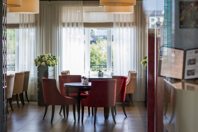 Imagen del bar/restaurante del Hotel Respublika Apart-hotel. Foto 2