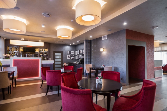 Imagen del bar/restaurante del Hotel Respublika Apart-hotel. Foto 3