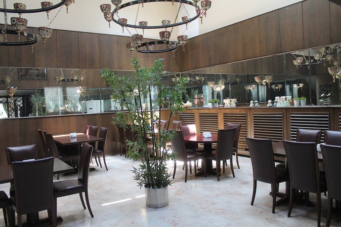 Imagen del bar/restaurante del Hotel Rest, Ankara. Foto 3
