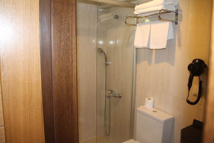 Imagen de la habitación del Hotel Rest, Ankara. Foto 14