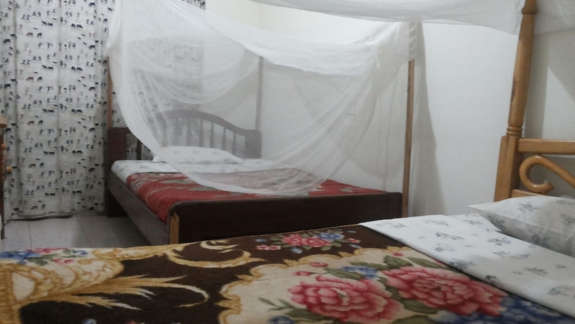 Imagen de la habitación del Hotel Rest Gardens. Foto 5