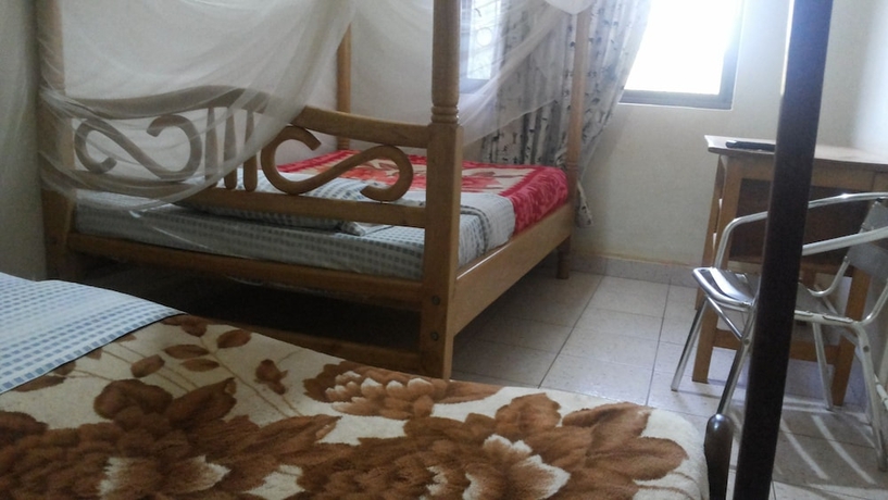Imagen de la habitación del Hotel Rest Gardens. Foto 9