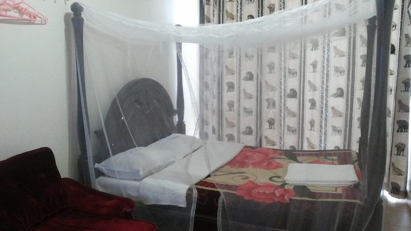 Imagen de la habitación del Hotel Rest Gardens. Foto 10