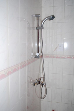 Imagen de la habitación del Hotel Rest Gardens. Foto 16