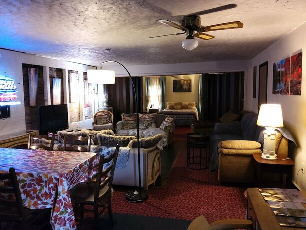 Imagen de la habitación del Hotel Rest Stop 6 Inn. Foto 20