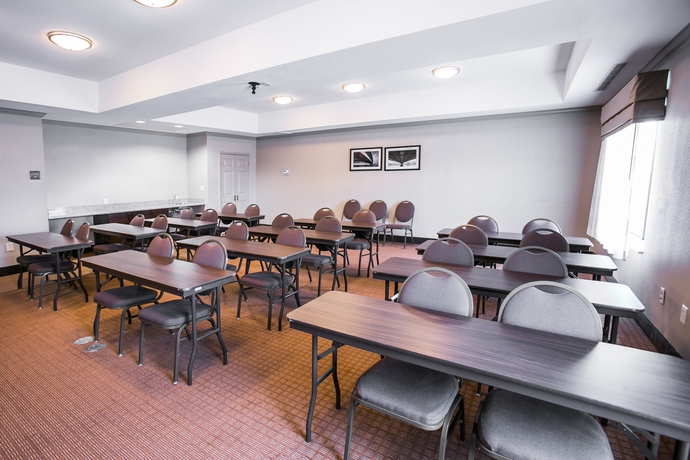 Imagen de los interiores del Hotel Rest Well Inn and Suites. Foto 15
