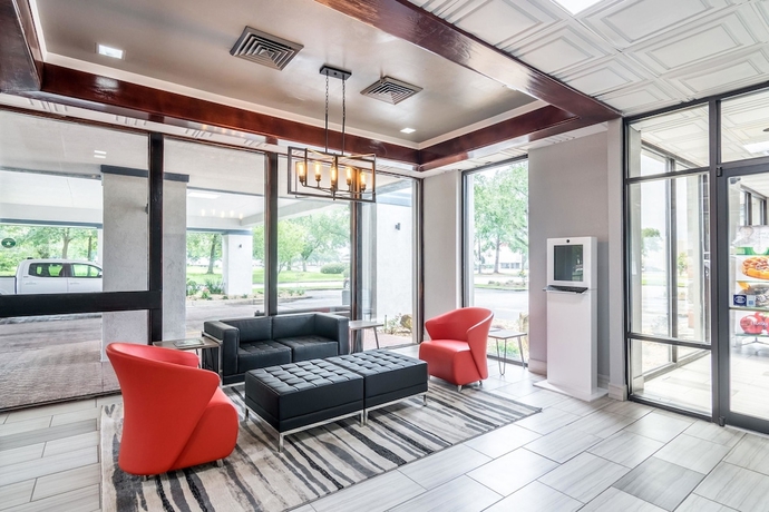 Imagen de los interiores del Hotel Rest and Relax Inn. Foto 17