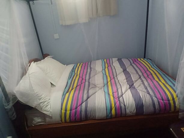 Imagen de la habitación del Hotel Rest-Inn Lodge. Foto 14