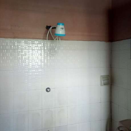 Imagen de la habitación del Hotel Restal. Foto 15