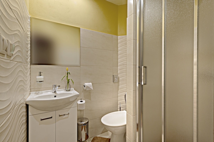Imagen de la habitación del Hotel Restart House. Foto 18