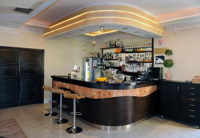Imagen del bar/restaurante del Hotel Restauracja Imperial. Foto 2
