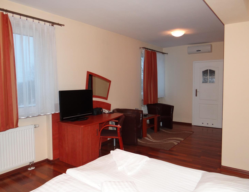 Imagen general del Hotel Restauracja Kinga. Foto 21
