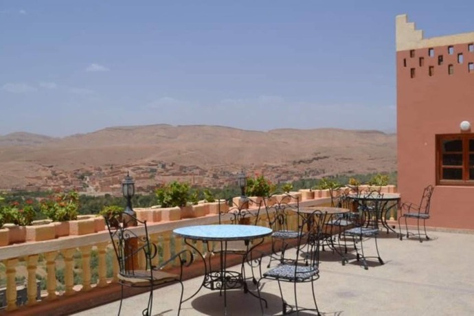 Imagen del bar/restaurante del Hotel Restaurant Al Manader. Foto 7