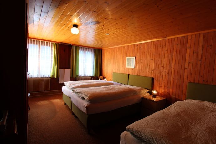 Imagen de la habitación del Hotel Restaurant Alpina. Foto 14