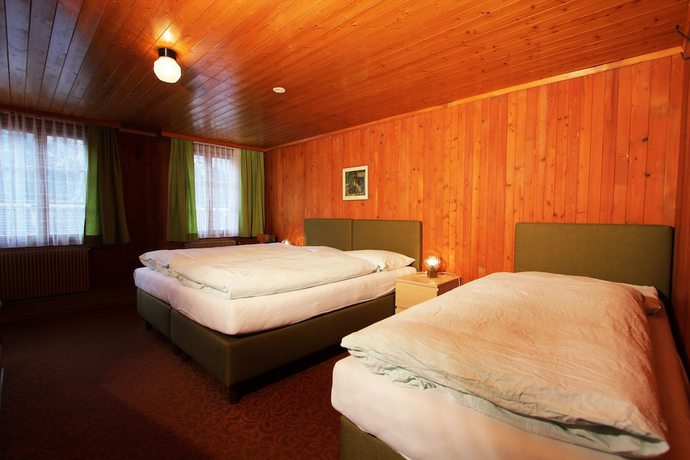 Imagen de la habitación del Hotel Restaurant Alpina. Foto 17