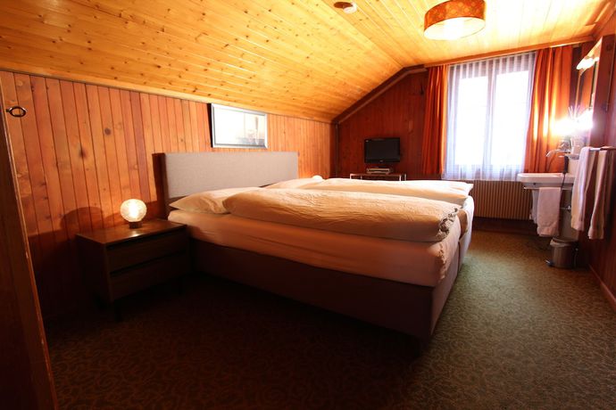 Imagen de la habitación del Hotel Restaurant Alpina. Foto 19