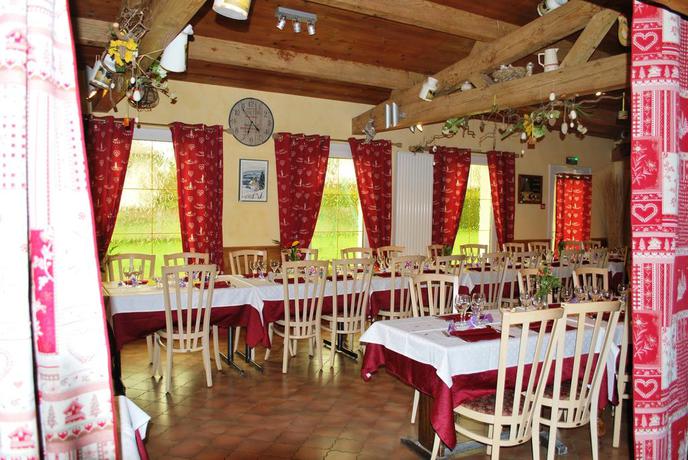 Imagen del bar/restaurante del Hotel Restaurant Au Perce Neige. Foto 2