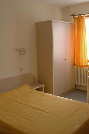 Imagen de la habitación del Hotel Restaurant Aux Deux Roses. Foto 8