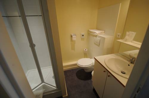 Imagen de la habitación del Hotel Restaurant Bellevue, Annecy. Foto 4