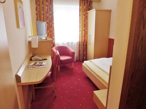 Imagen de la habitación del Hotel Restaurant B&ouml;ck roter Hahn. Foto 14