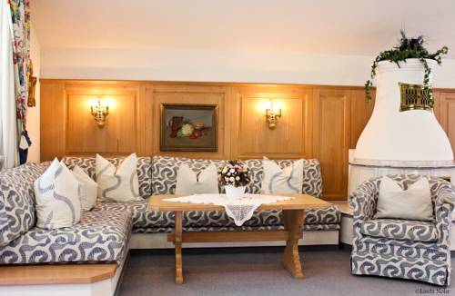 Imagen de la habitación del Hotel Restaurant Cafe Neu Meran. Foto 5