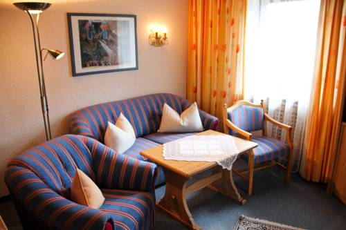Imagen de la habitación del Hotel Restaurant Cafe Neu Meran. Foto 6