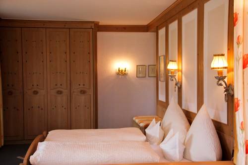 Imagen de la habitación del Hotel Restaurant Cafe Neu Meran. Foto 11