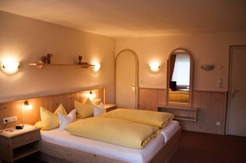Imagen de la habitación del Hotel Restaurant Cafe Neu Meran. Foto 12