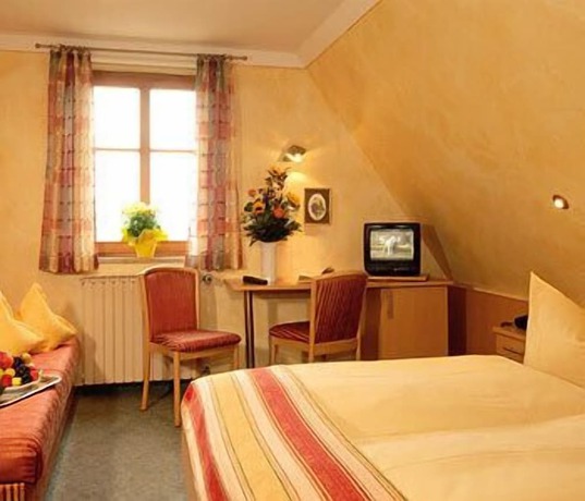 Imagen de la habitación del Hotel Restaurant Caf&eacute; Uhl. Foto 3