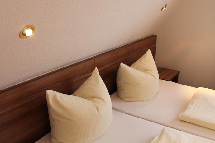 Imagen de la habitación del Hotel Restaurant Caf&eacute; Uhl. Foto 9
